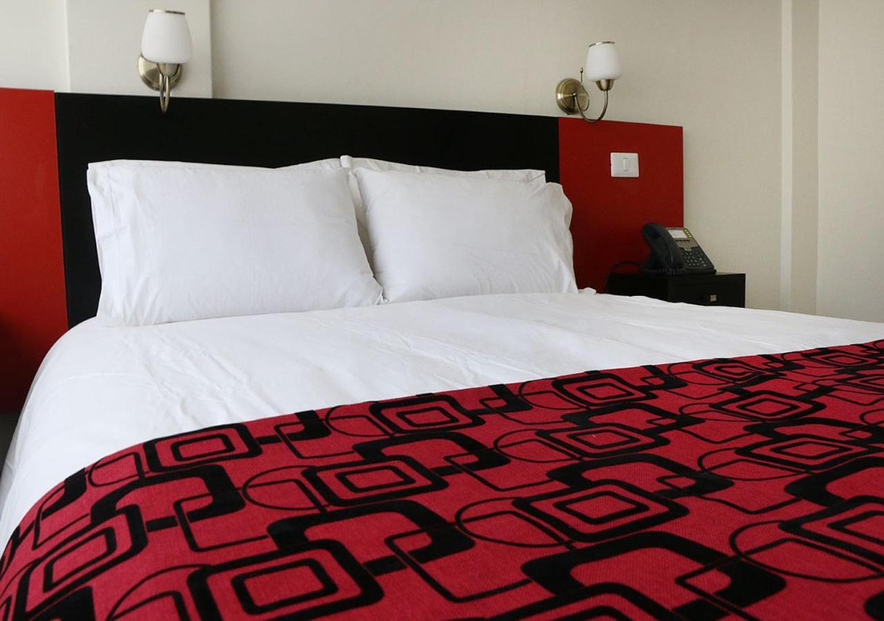 Hotel Plaza Nunoa サンティアゴ エクステリア 写真